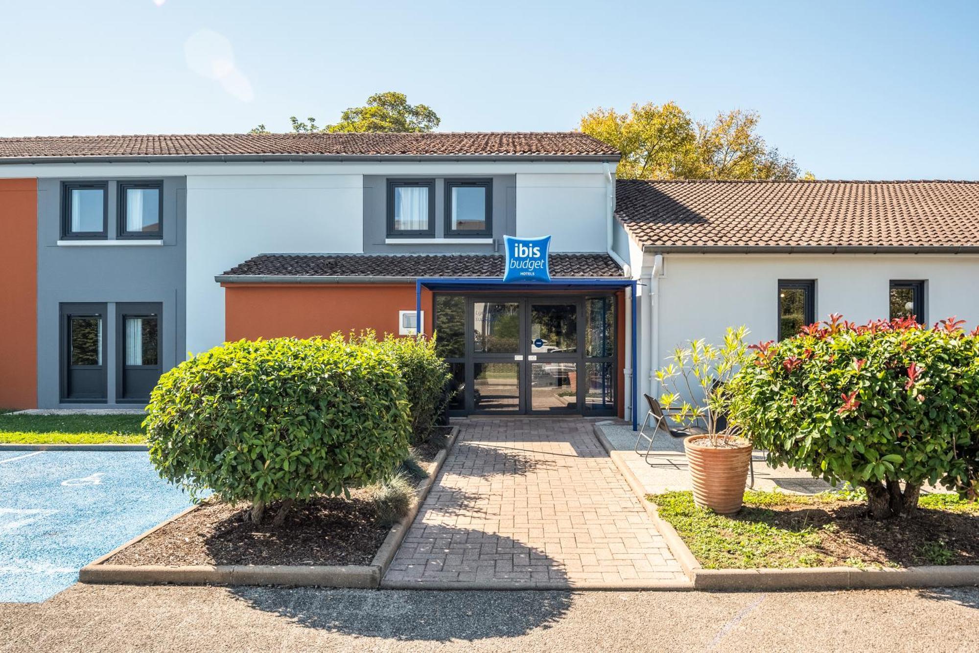 Ibis Budget Villefranche Limas ภายนอก รูปภาพ