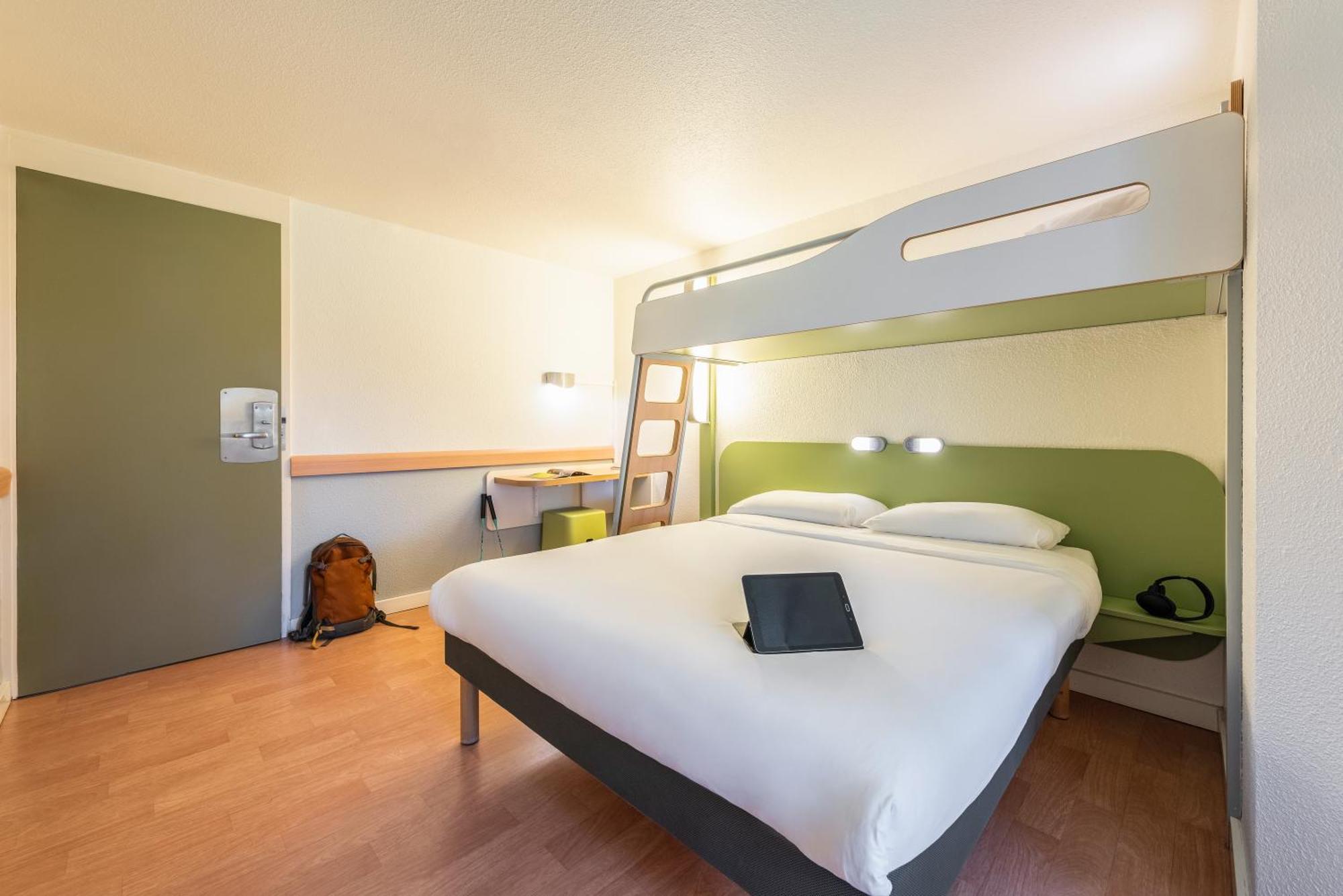Ibis Budget Villefranche Limas ภายนอก รูปภาพ
