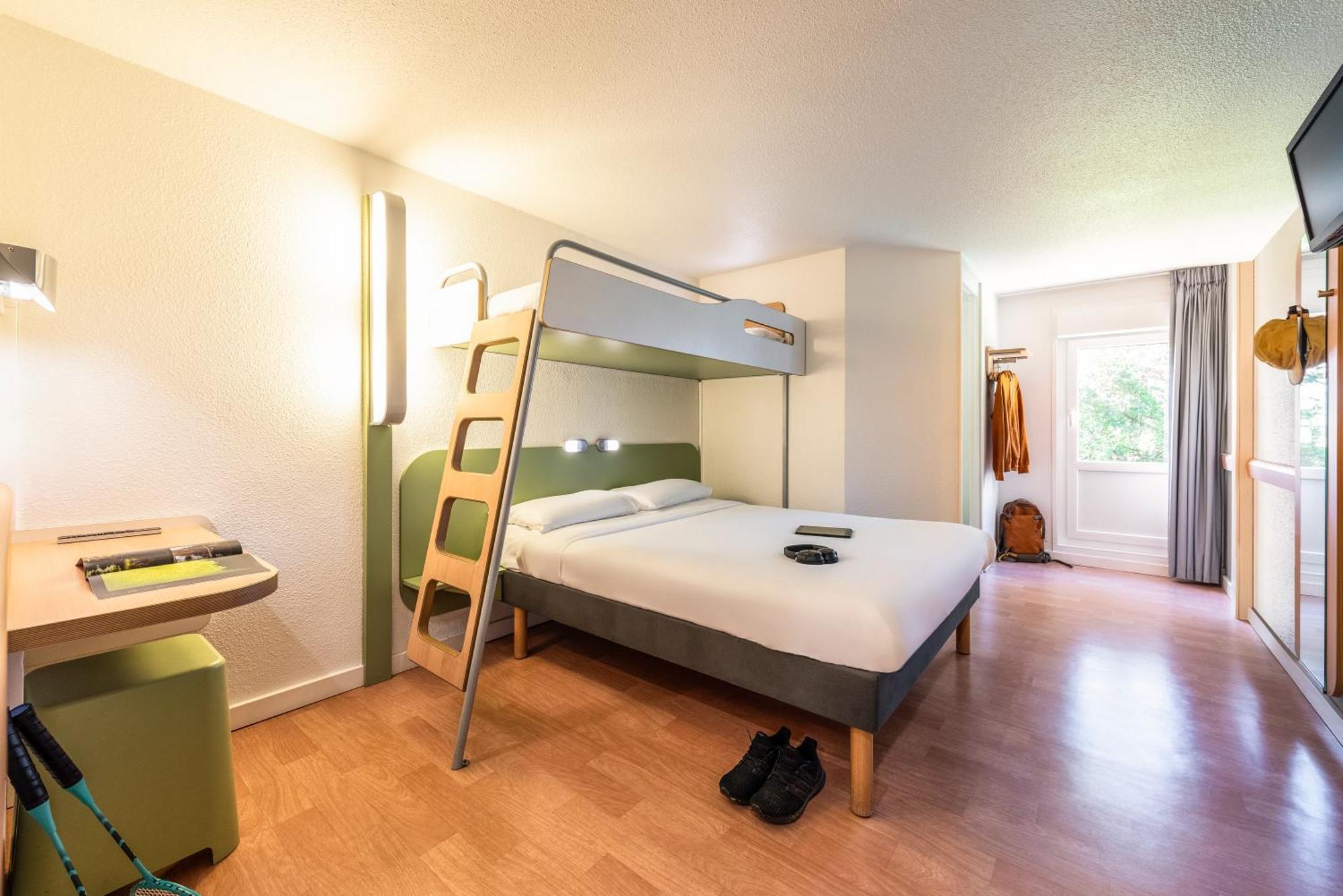 Ibis Budget Villefranche Limas ภายนอก รูปภาพ