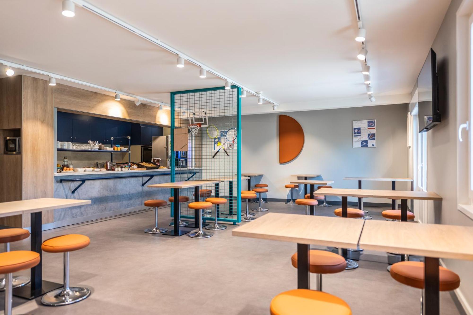 Ibis Budget Villefranche Limas ภายนอก รูปภาพ