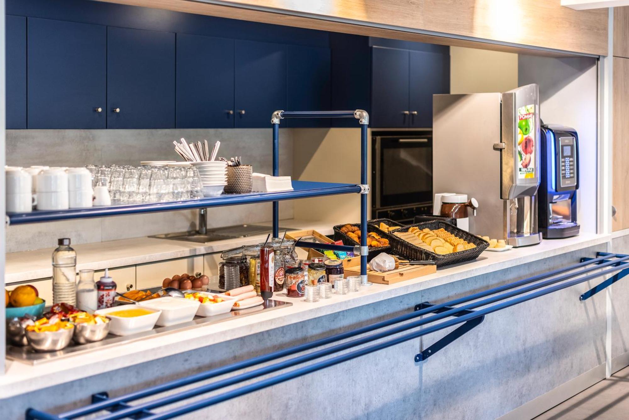 Ibis Budget Villefranche Limas ภายนอก รูปภาพ