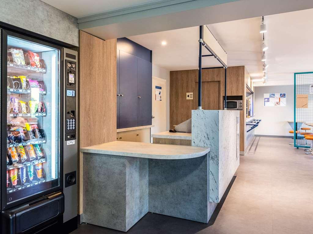 Ibis Budget Villefranche Limas ภายนอก รูปภาพ